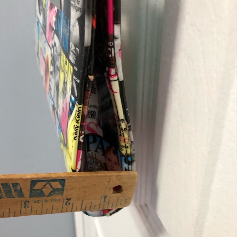 Fashion Magazine Cover Collage Chain Clutch - Multicolor - Picture 16 of 16